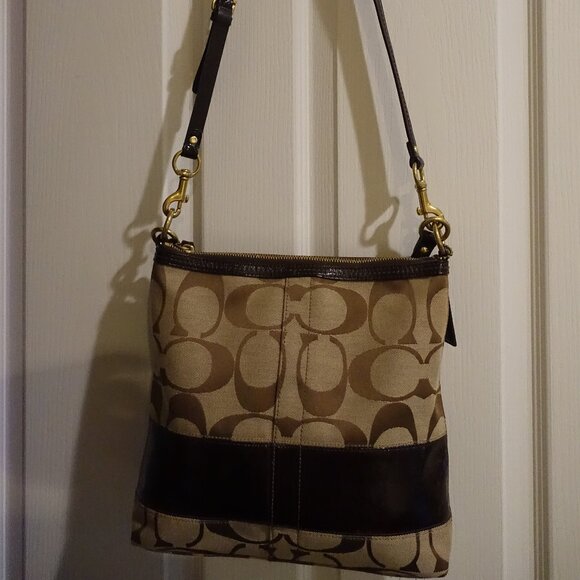 COACH HANDBAG - Picture 6 of 10